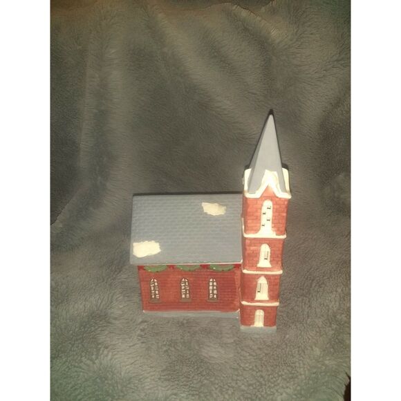 Dickens Collectibles Hand Painted Porcelain Lighted House - Christmas - Picture 4 of 8